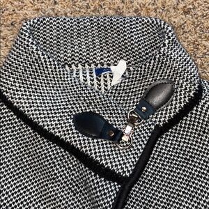 APT. 9 Black & White Houndstooth Knit Cape Vest w/ Faux Leather Trim & Clasp OS